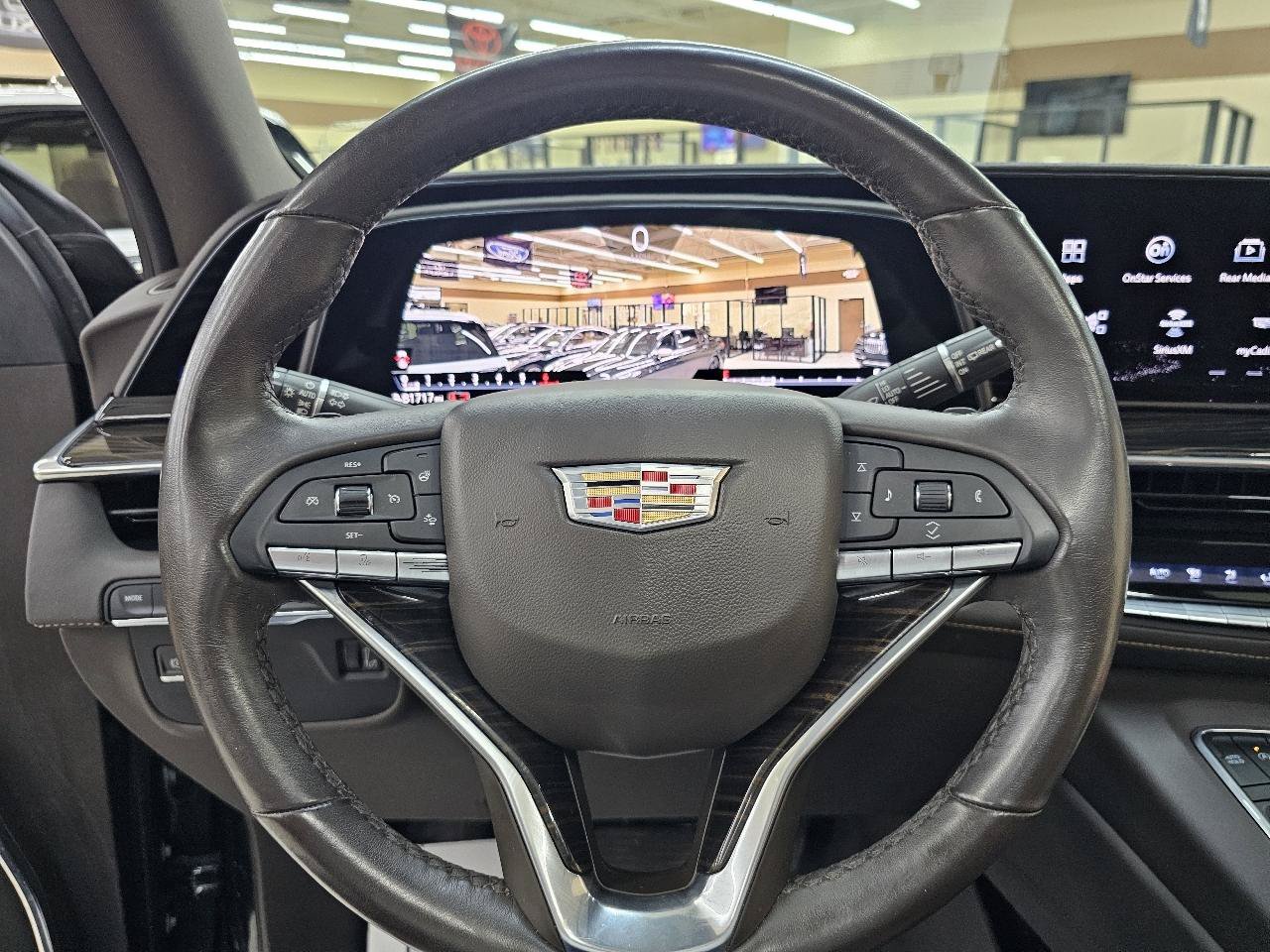 Used 2021 Cadillac Escalade Premium Luxury RWD image 31