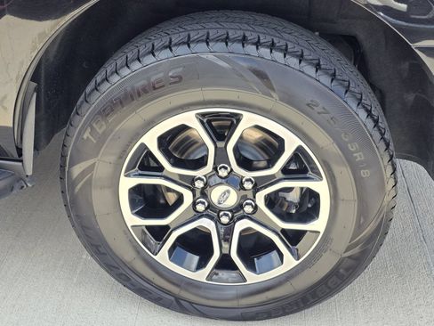 Used 2024 Ford Expedition XLT RWD image 10