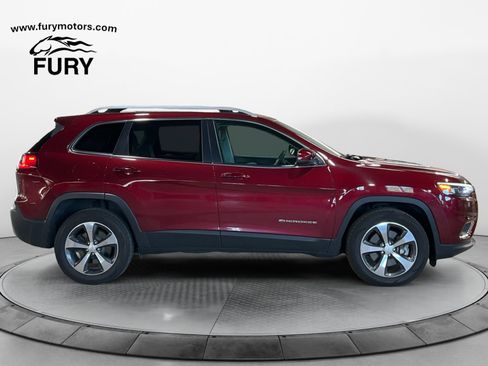 Used 2019 Jeep Cherokee Limited AWD/4WD image 2