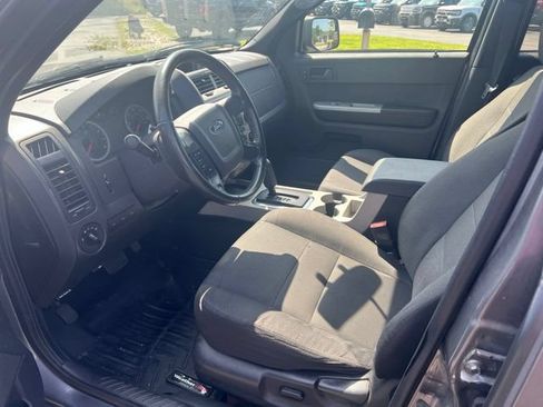 Used 2010 Ford Escape XLT FWD image 8