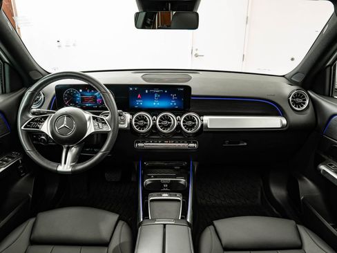 Certified 2024 Mercedes-Benz GLB 250 4MATIC image 4