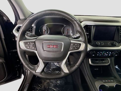 Used 2023 GMC Acadia SLT w/ Technology Package image 13