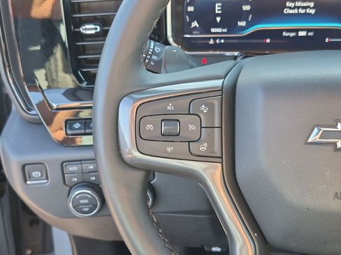 Used 2025 Chevrolet Silverado 1500 ZR2 w/ Technology Package AWD/4WD image 18