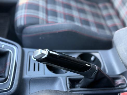 Used 2020 Volkswagen GTI S image 28