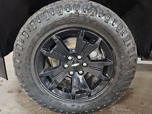 Used 2021 Chevrolet Colorado Z71 w/ Z71 Midnight Edition AWD/4WD image 28