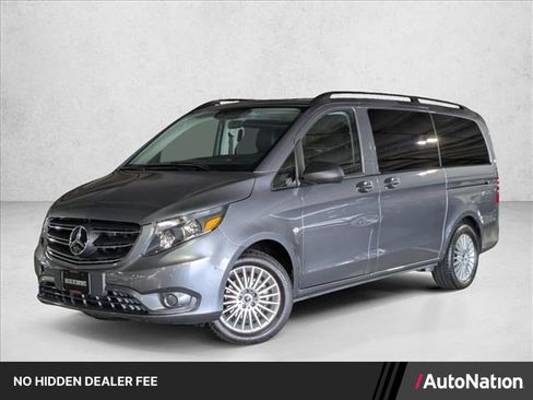 Used 2023 Mercedes-Benz Metris Passenger image 1