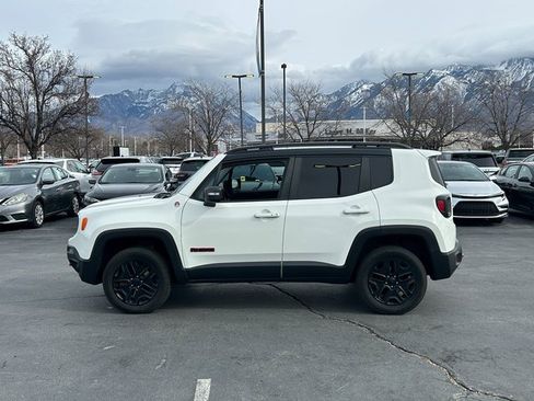 Used 2018 Jeep Renegade Trailhawk w/ Cold Weather Group II image 7