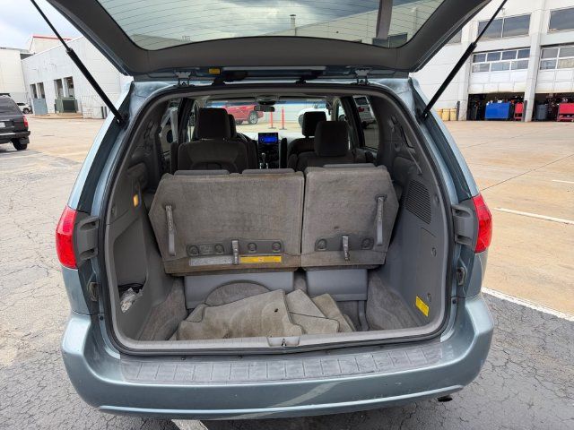 Used 2009 Toyota Sienna LE FWD image 13