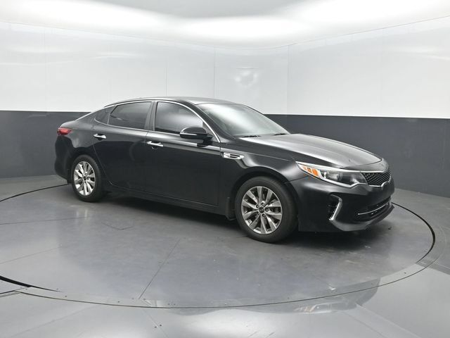 Used 2018 Kia Optima S FWD image 32