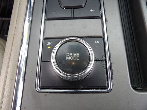 Used 2018 Ford Expedition XLT w/ Equipment Group 202A image 21