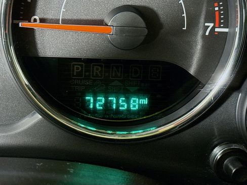 Used 2018 Jeep Wrangler Unlimited Sahara w/ Connectivity Group image 4