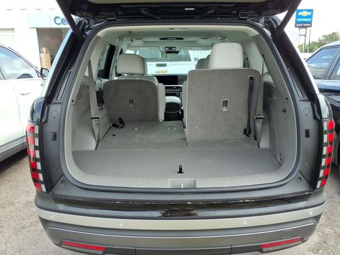 Used 2026 Hyundai Palisade SEL FWD image 14