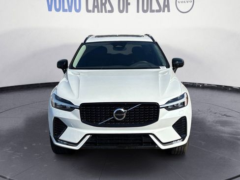 New 2025 Volvo XC60 B5 Core w/ Climate Package image 8