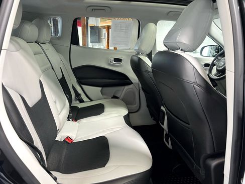 Used 2018 Jeep Compass Latitude w/ Popular Equipment Group image 18