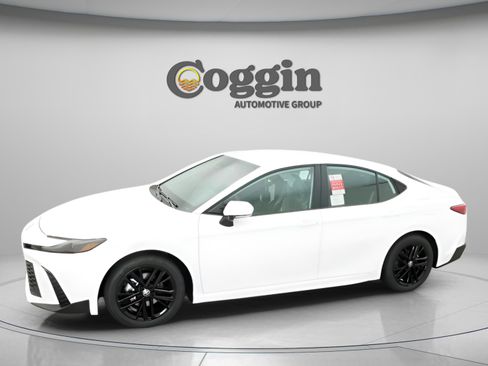 New 2026 Toyota Camry SE image 4