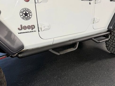 Used 2025 Jeep Wrangler Unlimited Rubicon image 8