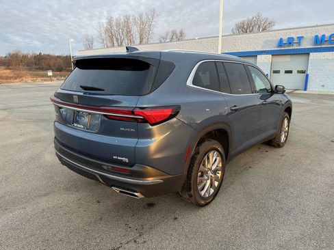 Used 2025 Buick Enclave Preferred image 9