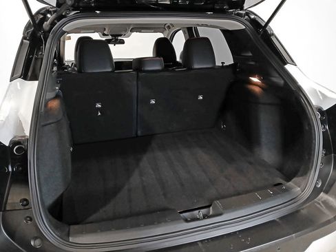 Certified 2025 Nissan Kicks SR image 8