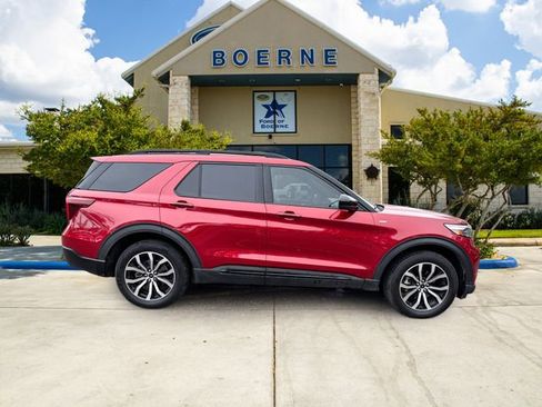 Used 2022 Ford Explorer ST-Line w/ Class IV Trailer Tow Package AWD/4WD image 6