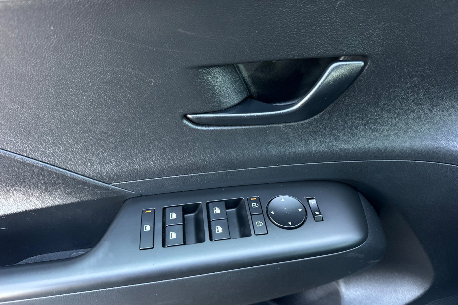 Used 2026 Hyundai Kona SEL Sport FWD image 11