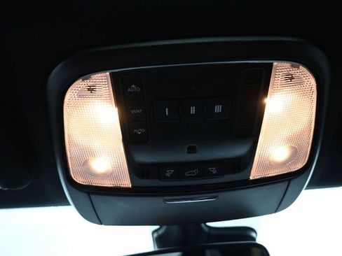 Used 2024 Dodge Durango GT image 30