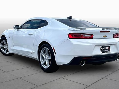 Used 2016 Chevrolet Camaro LT w/ Technology Package RWD image 12