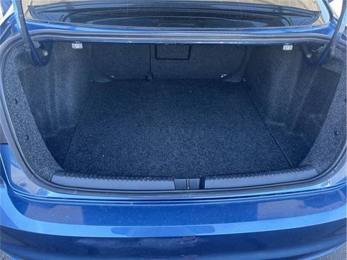 Used 2017 Volkswagen Jetta SEL FWD image 21