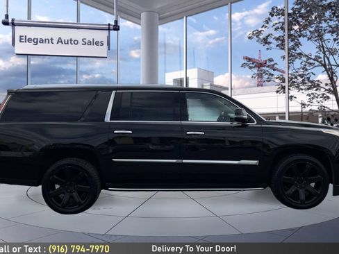 Used 2020 Cadillac Escalade ESV Premium Luxury AWD/4WD image 4