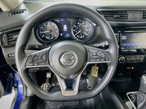 Used 2019 Nissan Rogue S image 11