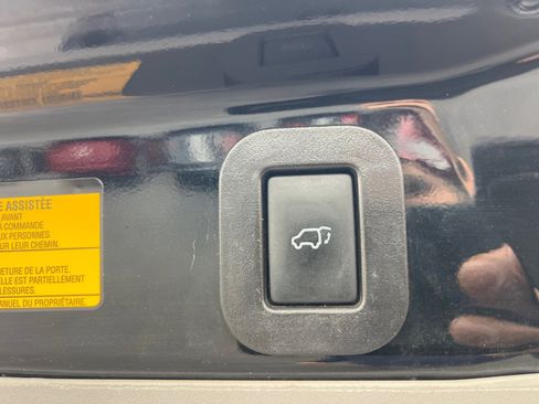 Used 2015 Toyota Sienna SE Premium image 27