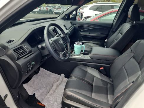 Used 2024 Honda Passport TrailSport image 11