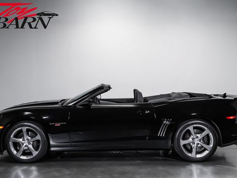 Used 2014 Chevrolet Camaro SS w/ RS Package RWD image 2