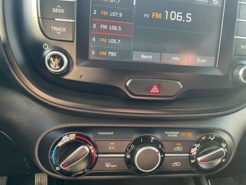 Used 2020 Kia Soul LX image 19
