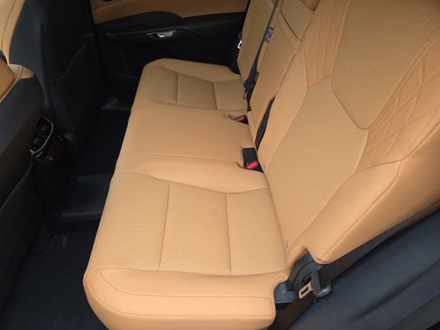 New 2026 Lexus RX 450h AWD image 9