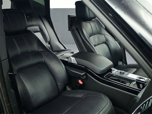 Used 2022 Land Rover Range Rover Long Wheelbase Autobiography image 24