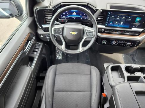 Used 2024 Chevrolet Silverado 1500 LT AWD/4WD image 11