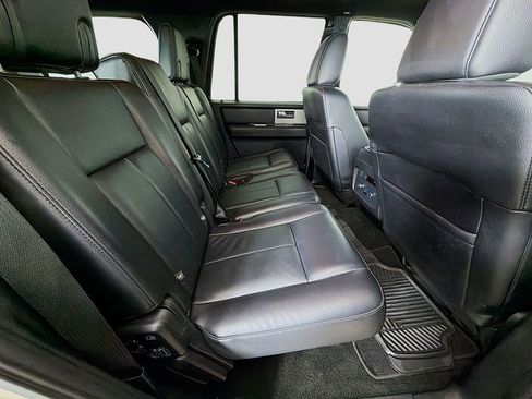 Used 2017 Ford Expedition XLT w/ Equipment Group 201A AWD/4WD image 20