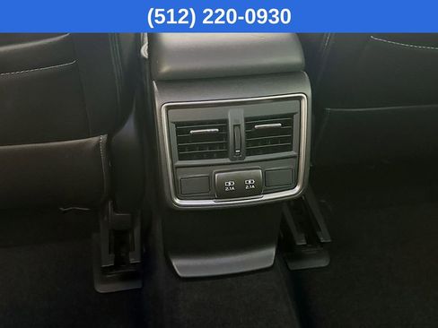 Used 2023 Subaru Forester Premium image 31