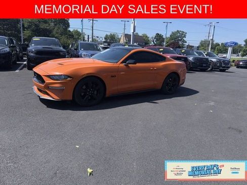 Used 2021 Ford Mustang GT Premium w/ Equipment Group 401A RWD image 3