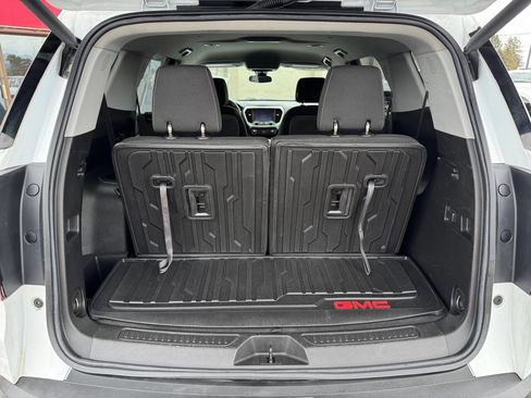 Used 2022 GMC Acadia SLE w/ Driver Convenience Package image 10