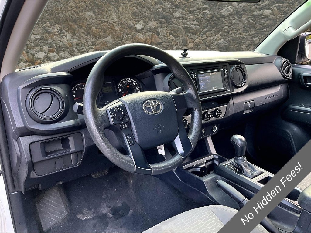Used 2017 Toyota Tacoma SR AWD/4WD image 7