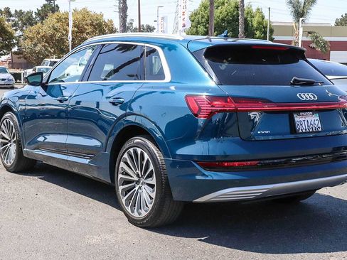 Used 2019 Audi e-tron Prestige w/ Prestige Package AWD/4WD image 9