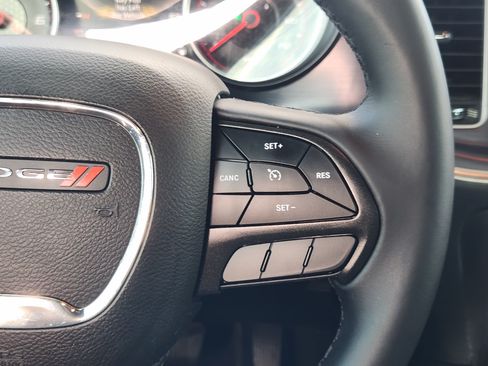 Used 2018 Dodge Charger SXT RWD image 28