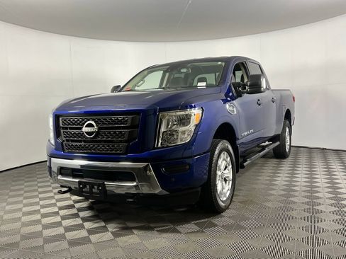 Used 2024 Nissan Titan SV w/ SV Convenience Package image 10