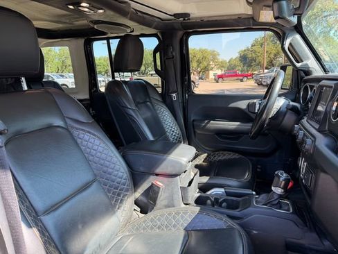 Used 2021 Jeep Wrangler Unlimited Sahara AWD/4WD image 17