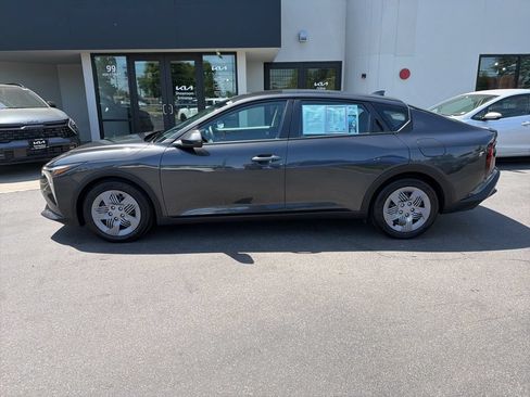 Used 2025 Kia K4 FWD image 2