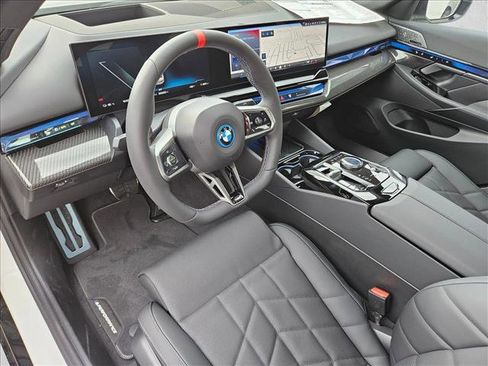 Used 2025 BMW i5 M60 w/ Premium Package AWD/4WD image 3
