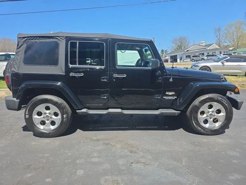 Used 2014 Jeep Wrangler Unlimited Sahara w/ Max Tow Package AWD/4WD image 4