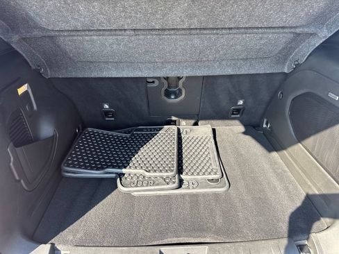 Used 2021 Jeep Renegade Latitude w/ Sun & Sound Group FWD image 8