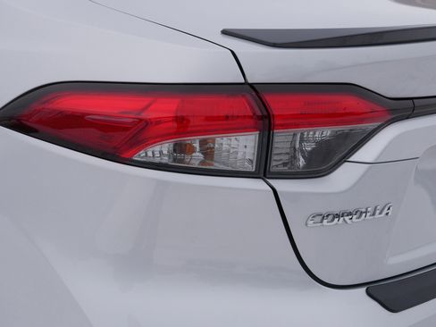 Used 2022 Toyota Corolla XSE image 17